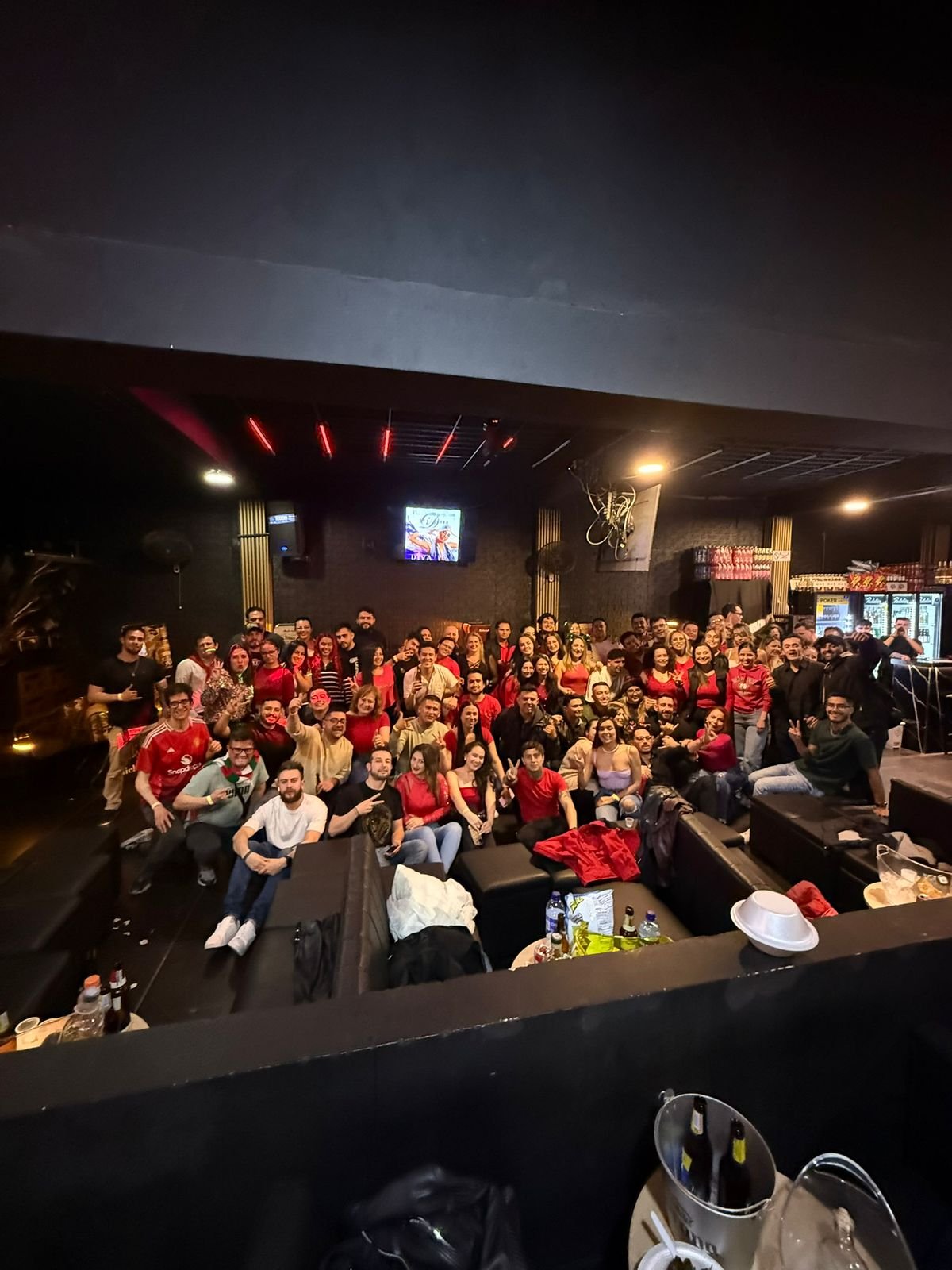 Personas conociéndose en eventos reales de Club Solteros Colombia